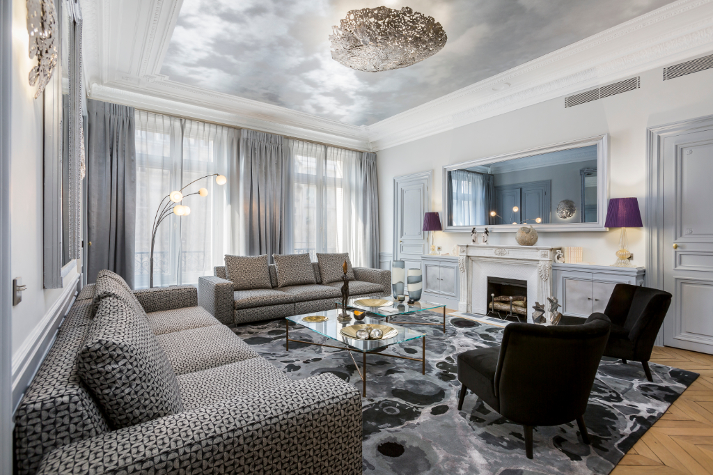 Luxury Apartment For Sale on Avenue Marceau, Etoile, Arc de Triomphe, Paris