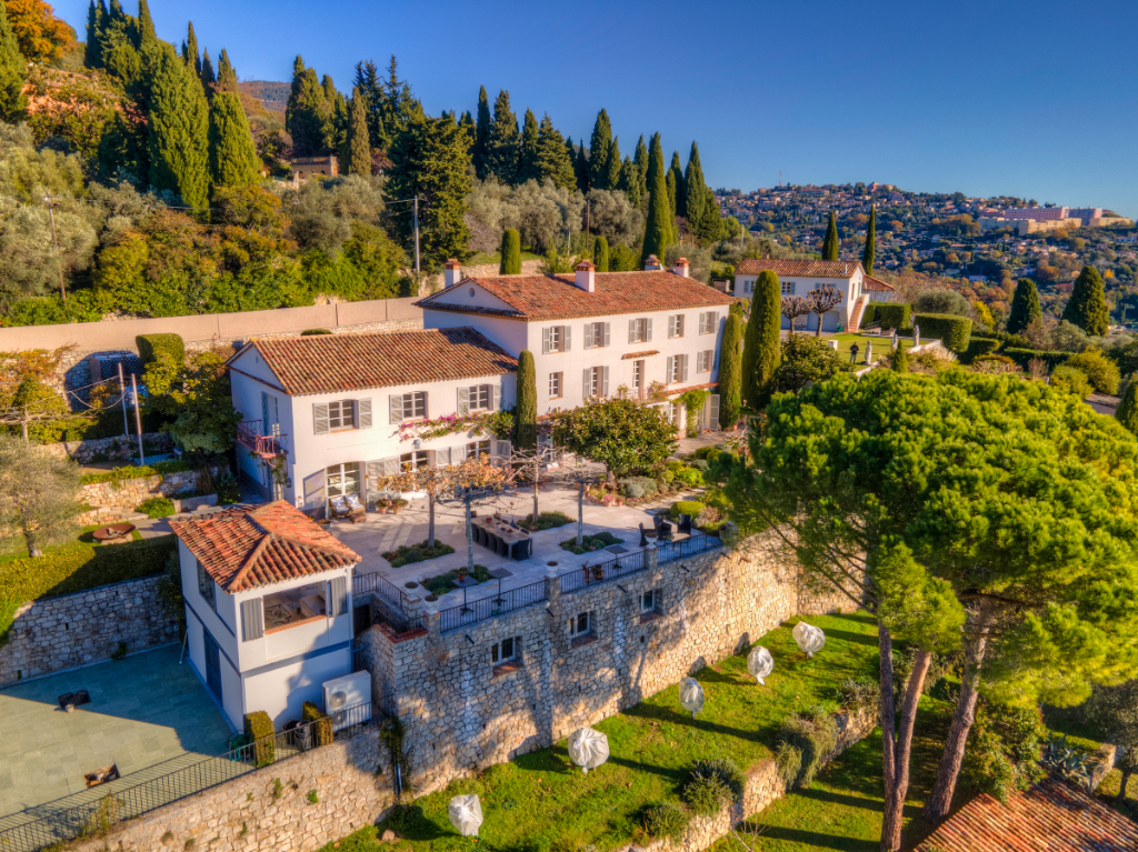 Country Estate For Sale in Grasse, South of France